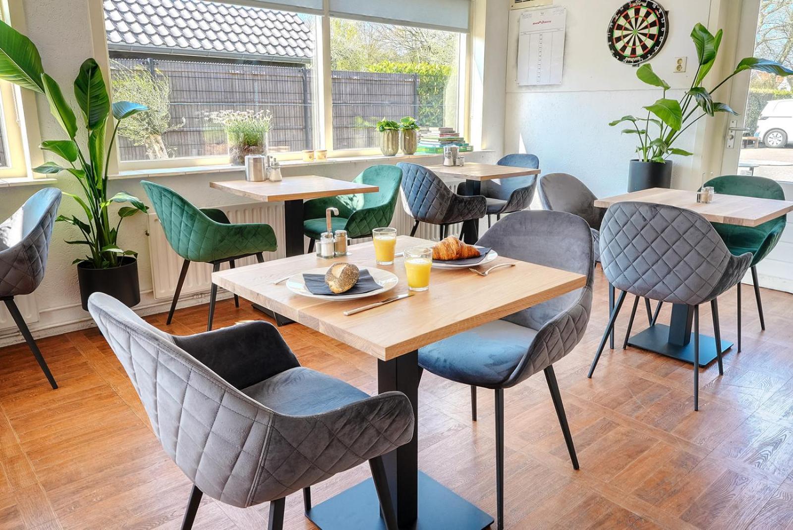 Hotel-Pension Ouddorp Kamer foto