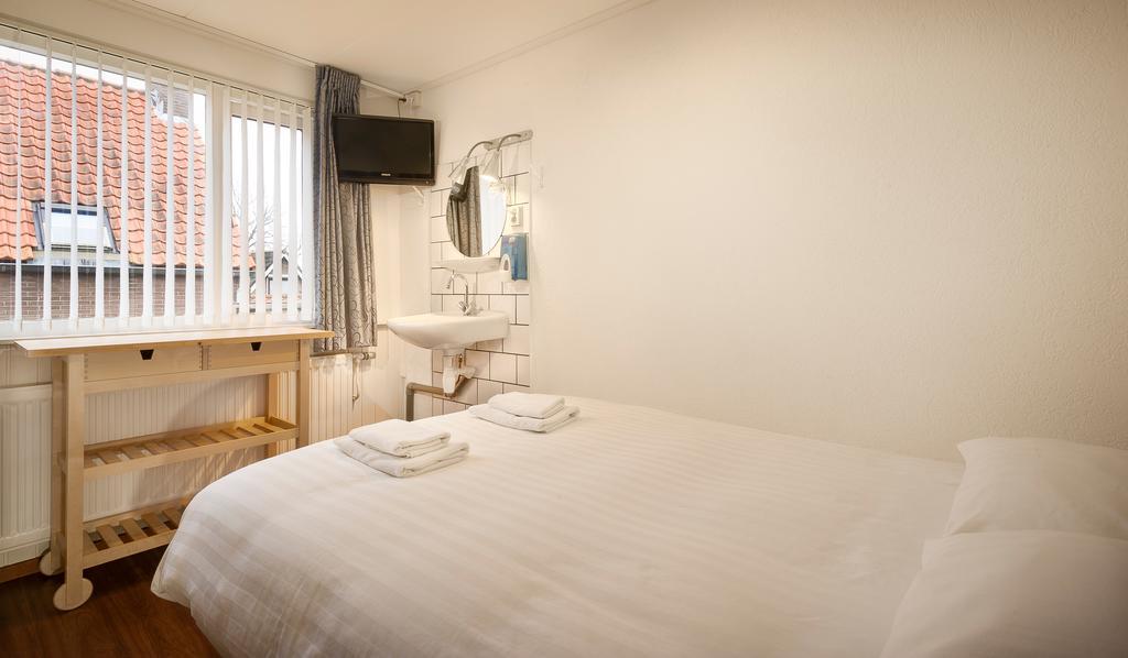 Hotel-Pension Ouddorp Buitenkant foto